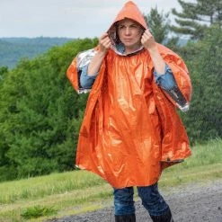 De gros 😀 Textile Poncho De Survie SOL Heat Reflective Poncho 👍 -VOYAGE LES INDISPENSABLES Soldes poncho de survie sol heat reflective poncho 2